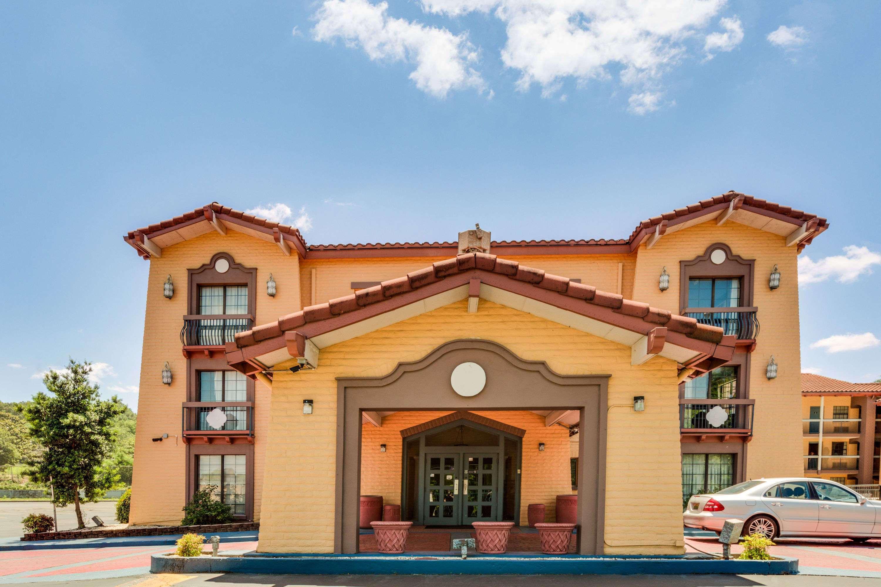 Motel Days By Wyndham Birmingham/west